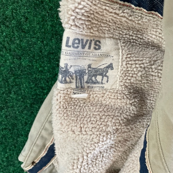 Levis Sherpa Lined Jacket - Picture 6 of 6